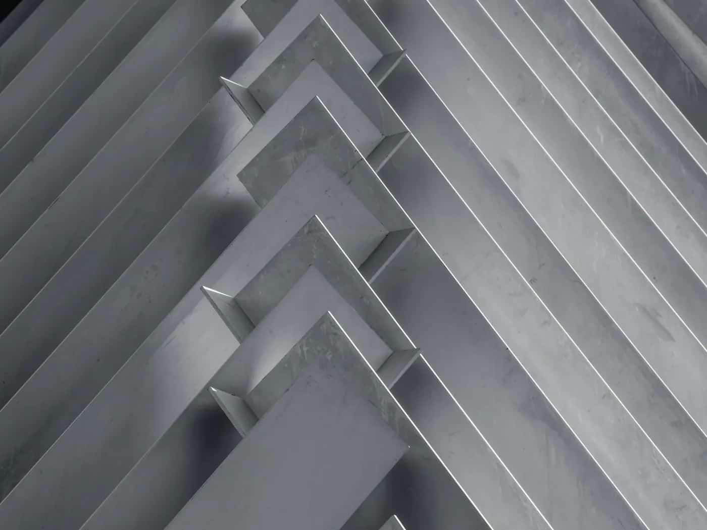 Kesime hazır farklı kalınlıklarda metal sac levhalar